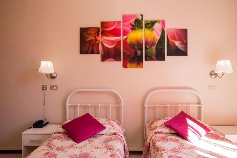 Hotel Arcoveggio Bologna Bagian luar foto