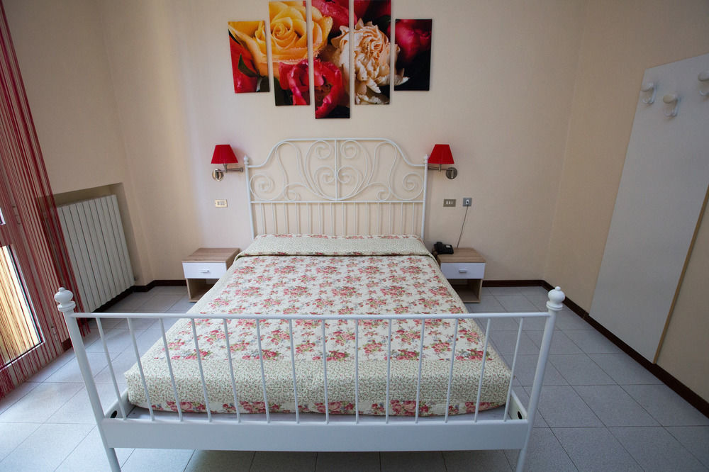 Hotel Arcoveggio Bologna Bagian luar foto