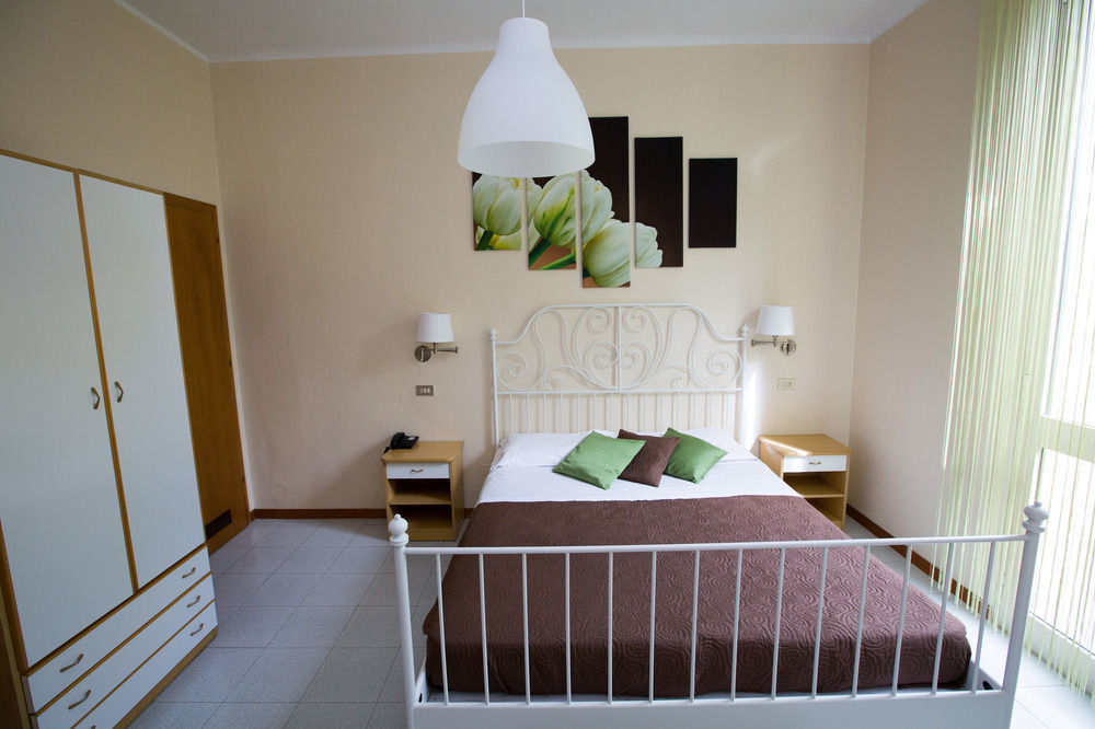 Hotel Arcoveggio Bologna Bagian luar foto